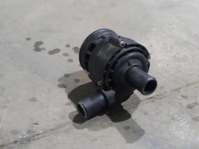 bontott RENAULT MASTER Vízpumpa